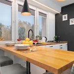 Apartamento Stylowe Z Balkonem Blisko Atlas Areny W Lodzi By Renters Łódź