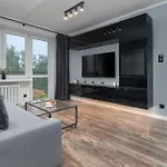 Stylowe Z Balkonem Blisko Atlas Areny W Lodzi By Renters Łódź