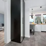 Stylowe Z Balkonem Blisko Atlas Areny W Lodzi By Renters Apartamento Łódź