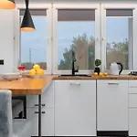 Stylowe Z Balkonem Blisko Atlas Areny W Lodzi By Renters *