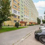 Stylowe Z Balkonem Blisko Atlas Areny W Lodzi By Renters Apartamento Łódź