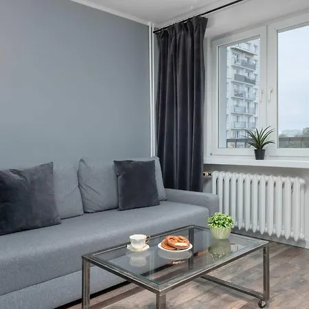 Stylowe Z Balkonem Blisko Atlas Areny W Lodzi By Renters