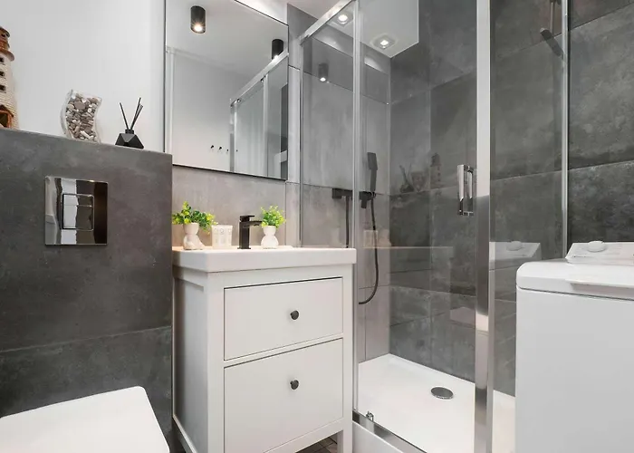 Stylowe Z Balkonem Blisko Atlas Areny W Lodzi By Renters