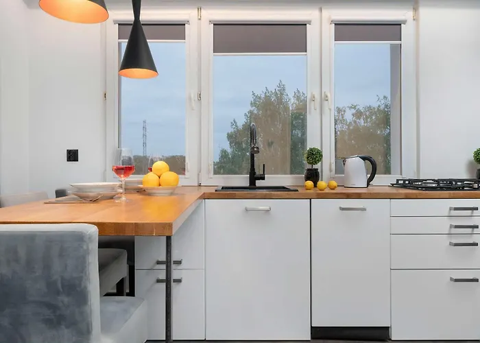 Stylowe Z Balkonem Blisko Atlas Areny W Lodzi By Renters *