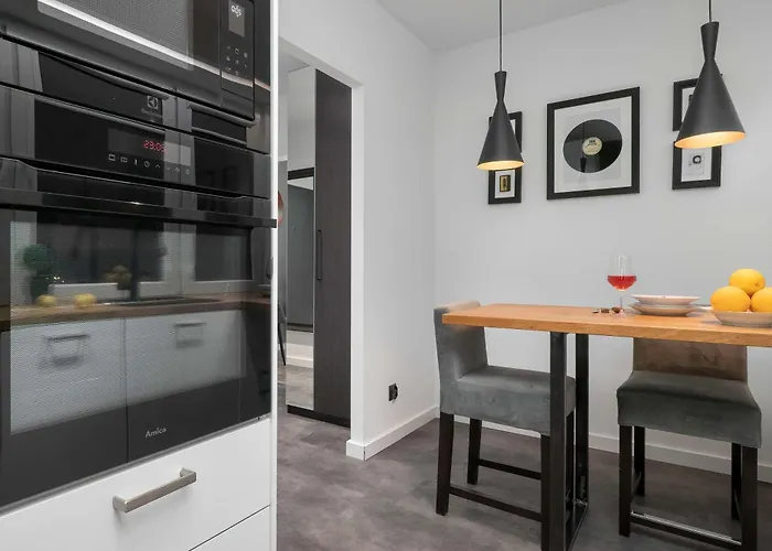 Stylowe Z Balkonem Blisko Atlas Areny W Lodzi By Renters Lejlighed